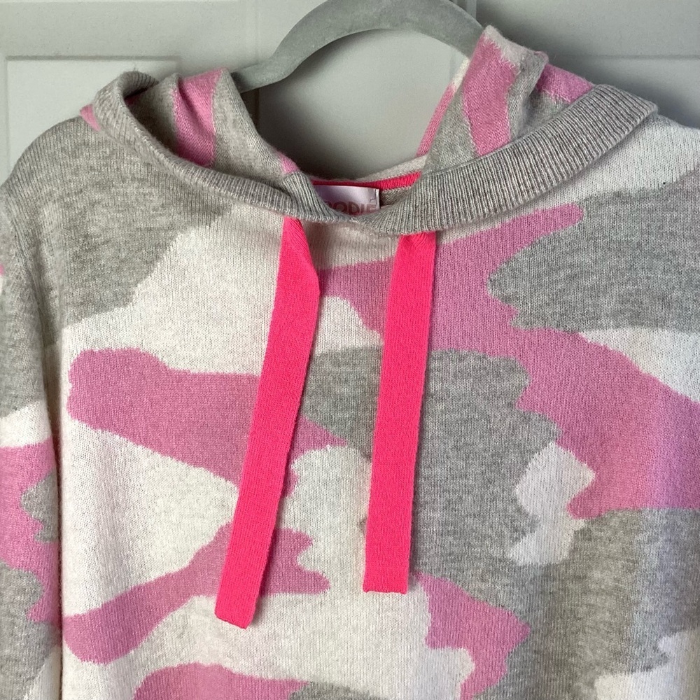 Brodie Pink Gray Camo 100% Fine
Cashmere Hoodie S (355) Old Sz M
Money Luxury - Picture 2 of 7